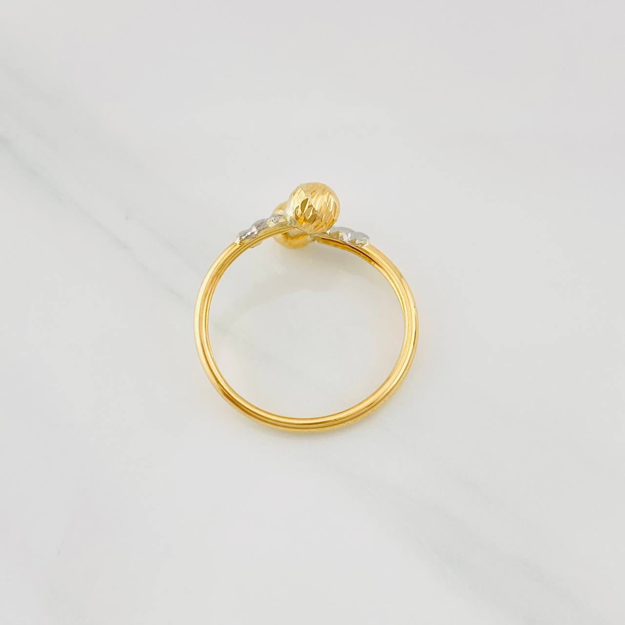 Anillo Tu y Yo 1.3g / T8 3/4 Dos Oros Amarillo Blanco 18K