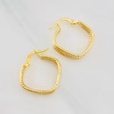 Hoop Earrings Dona 1.8g / 3/4 in Three Golds 18K