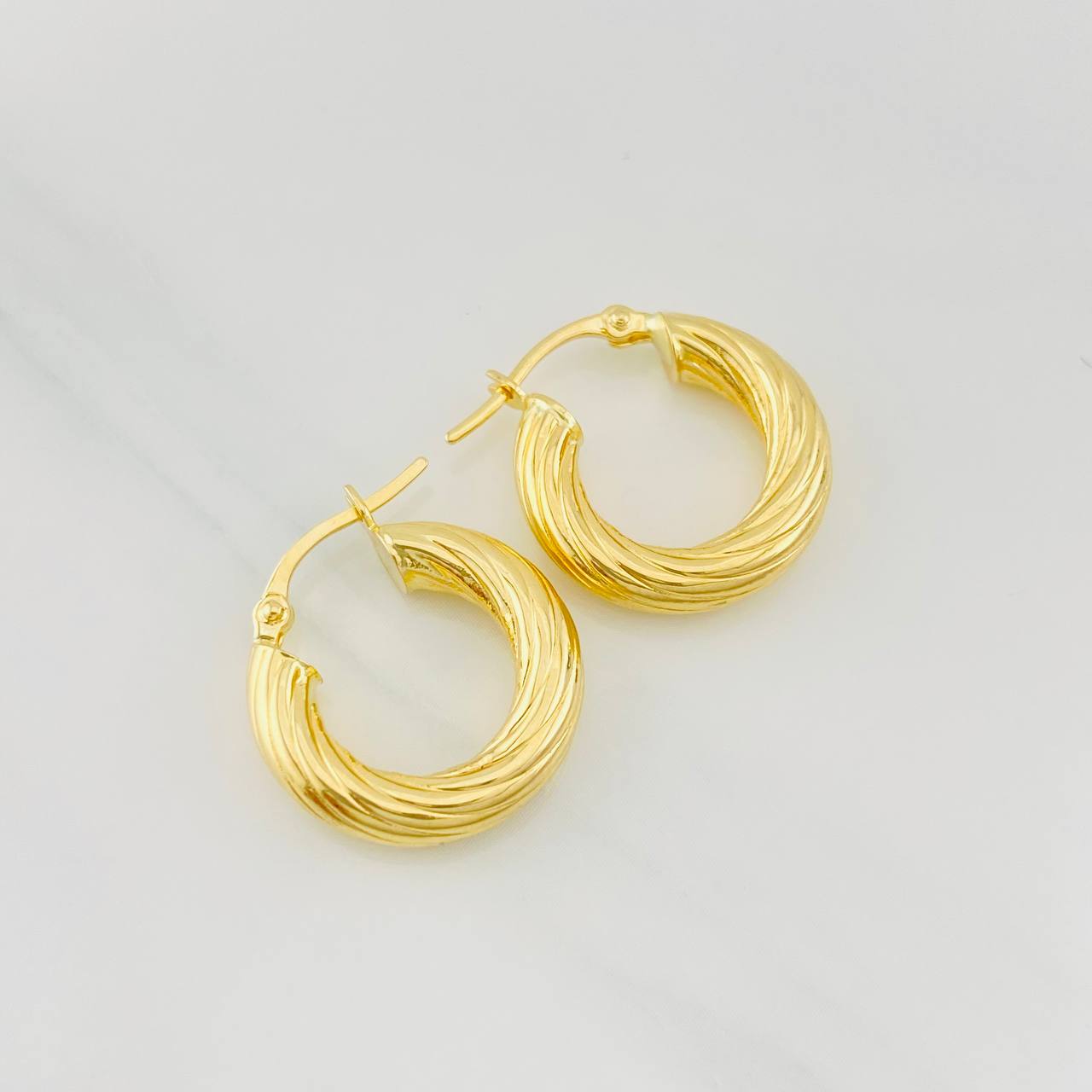 Candongas Mary 2.55g / 3/4 in Oro Amarillo 18K