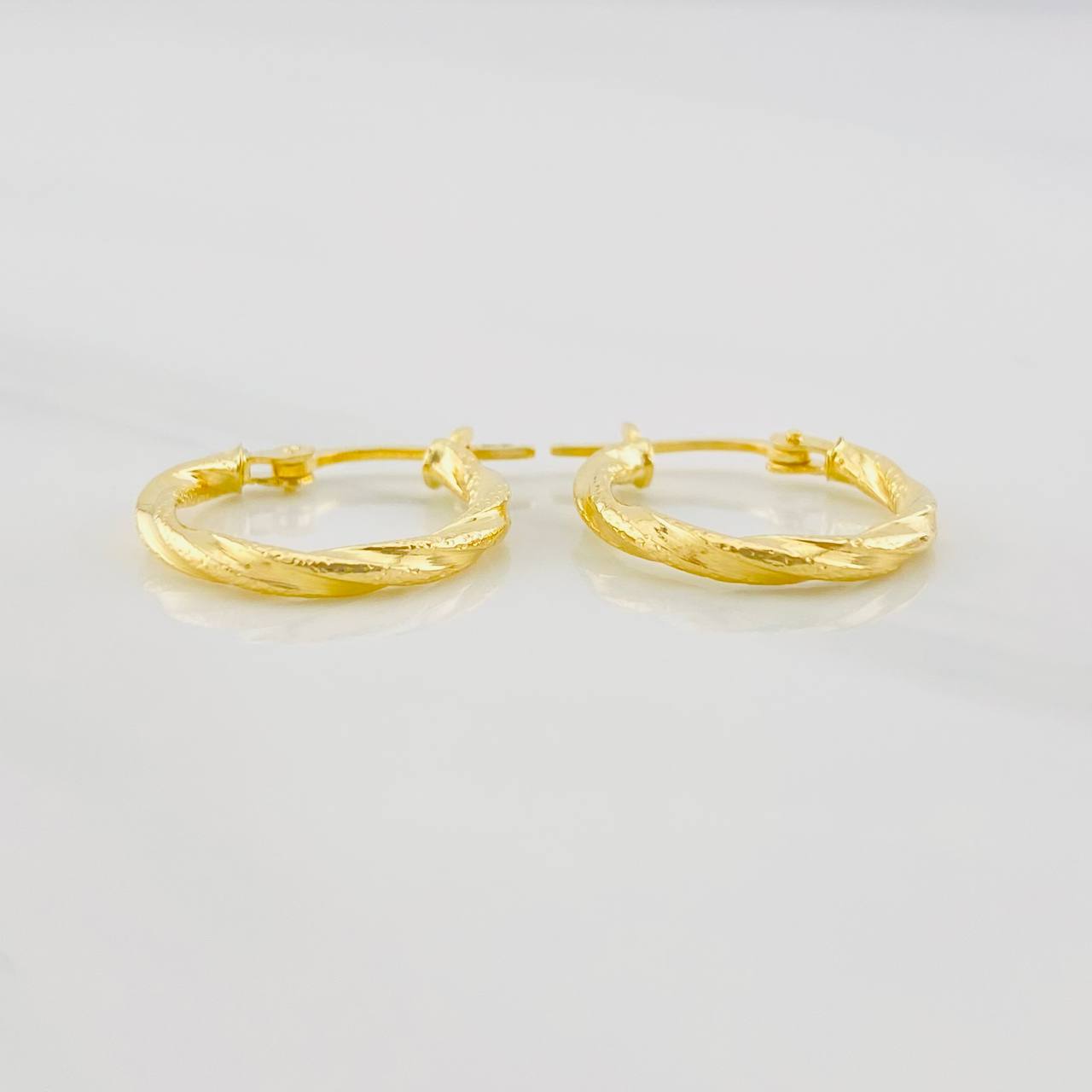 Candongas Nilo 1.15g / 3/4 in Oro Amarillo 18K