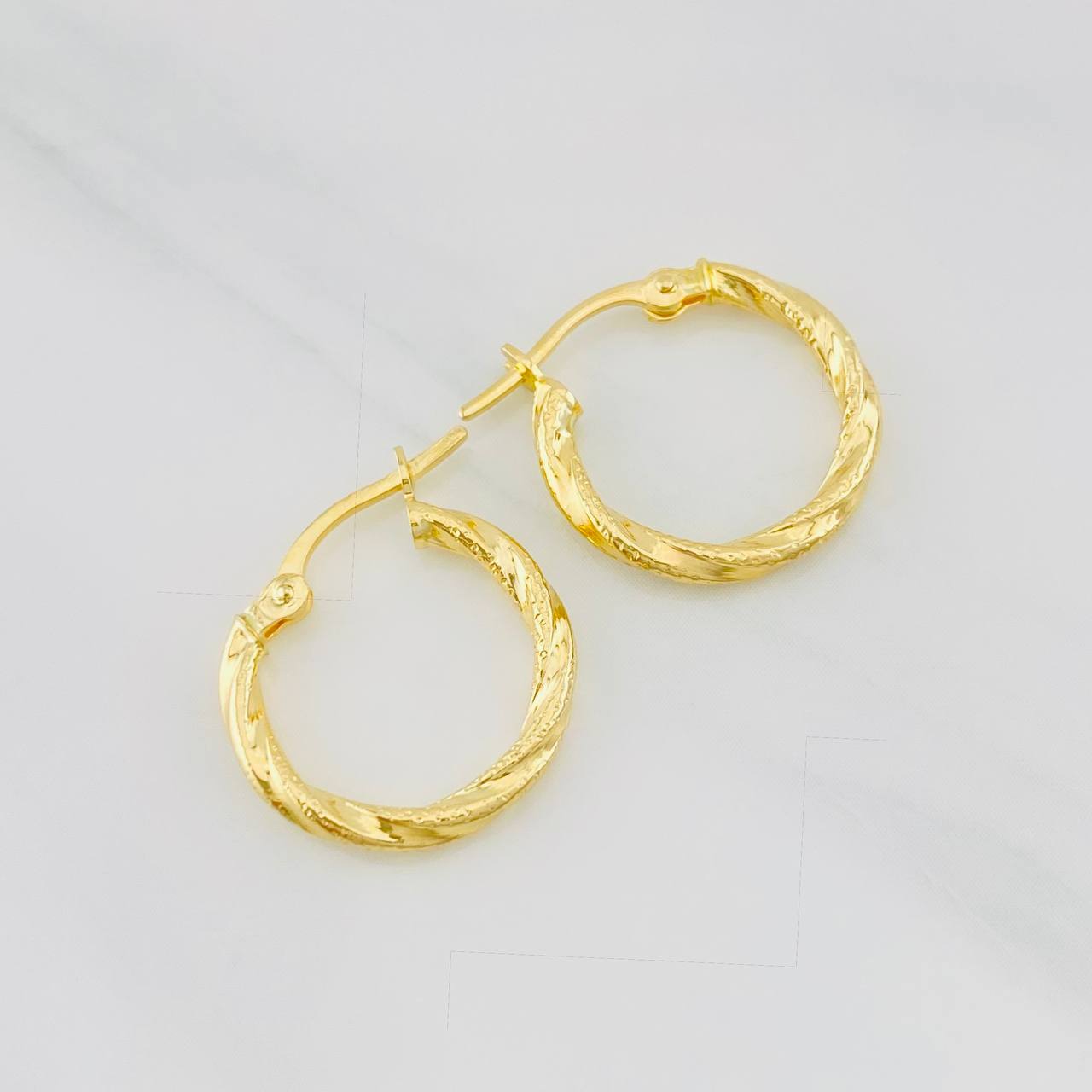 Candongas Nilo 1.15g / 3/4 in Oro Amarillo 18K