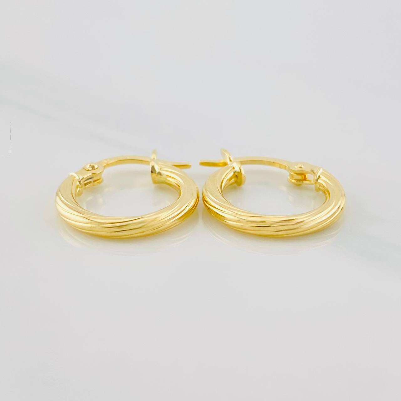 Candongas Mary 1.05g / 1/2 in Oro Amarillo 18K