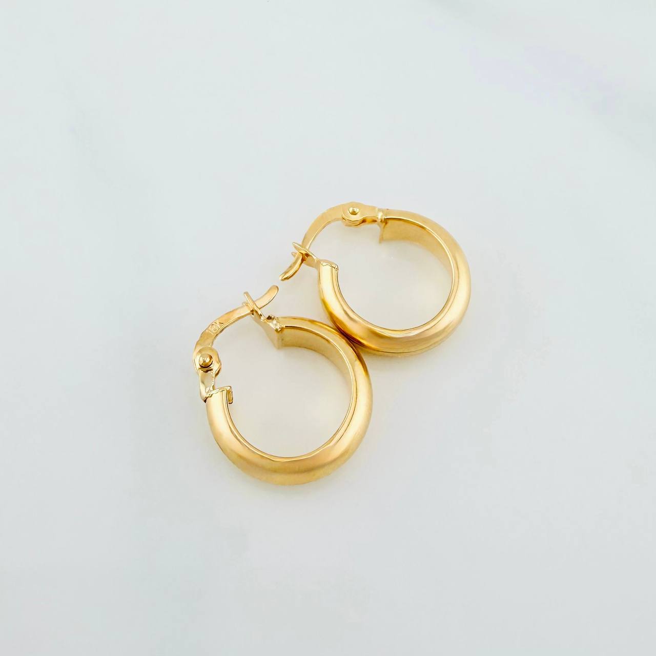 Candongas Nati 1.6 g / 3/4 in Oro Amarillo 18K