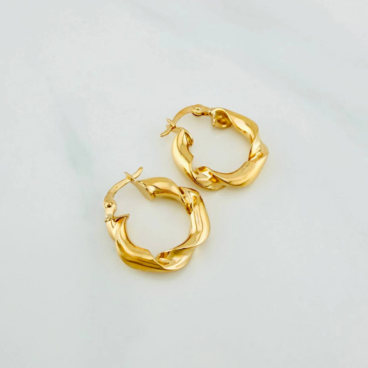 Candongas Demi 1.95 g / 3/4 in Oro Amarillo 18K