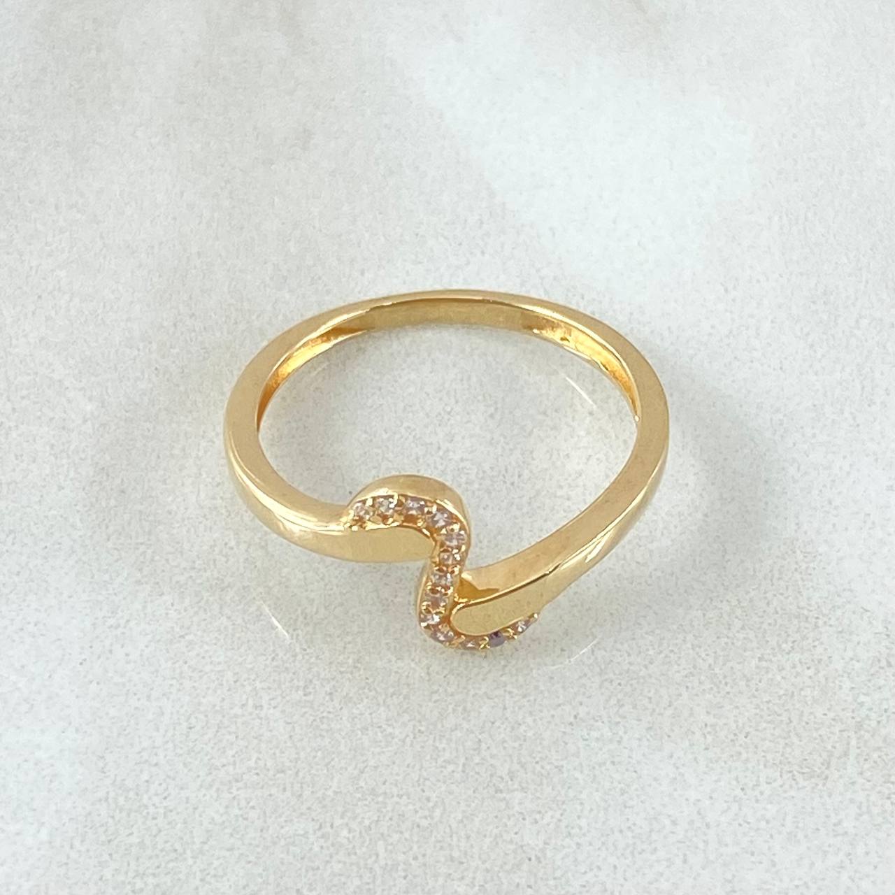 Simulated Curve Ring 1.85gr / Size 6 / 18K Gold ©
