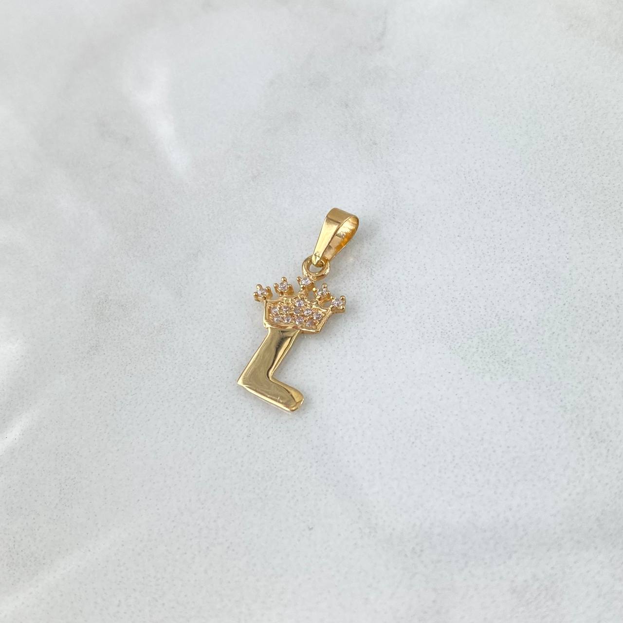 Dije Letra L Corona 0.85gr / 2.3cm / Circones Blancos Oro Amarillo 18K