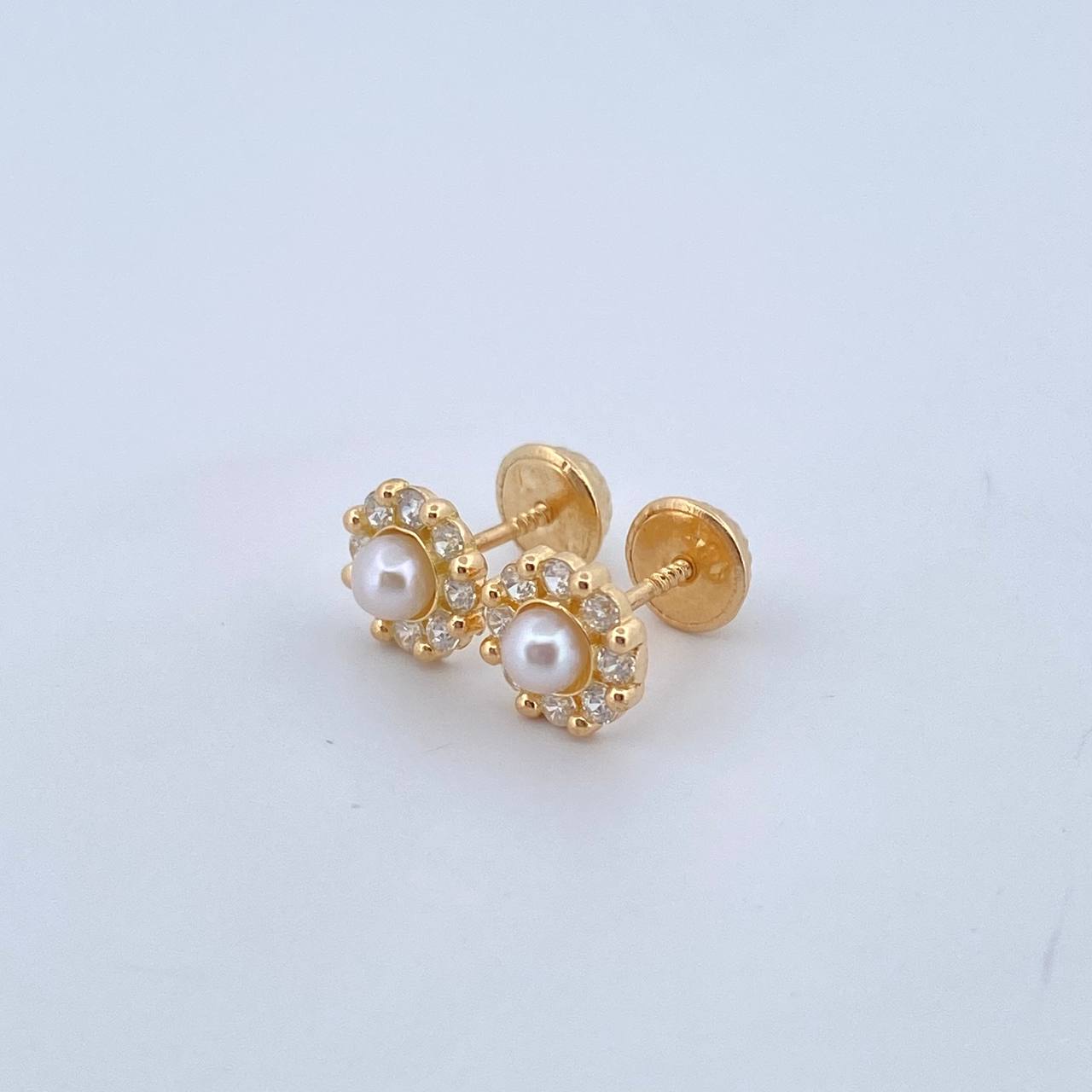 Topos Flor Perla 1.1gr / 6mm Circones Blancos Oro Amarillo 18K
