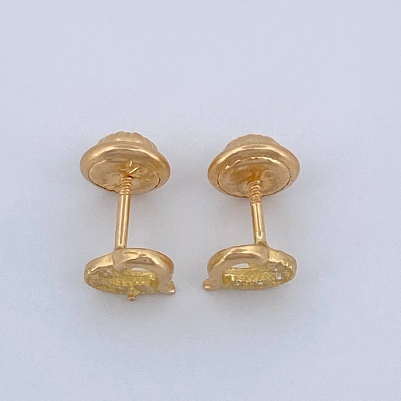 Heart Silhouette Stud Earrings 0.8gr / 5.99mm 18K Yellow Gold &