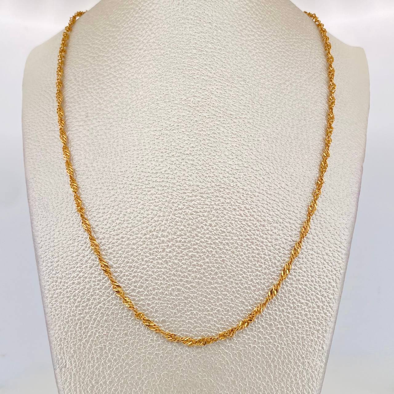 Singapore Chain 7.05g / 24 in / 2.35mm Yellow Gold 18K