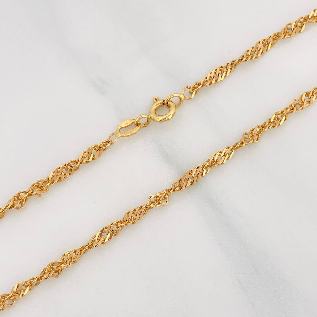 Singapore Chain 7.05g / 24 in / 2.35mm Yellow Gold 18K