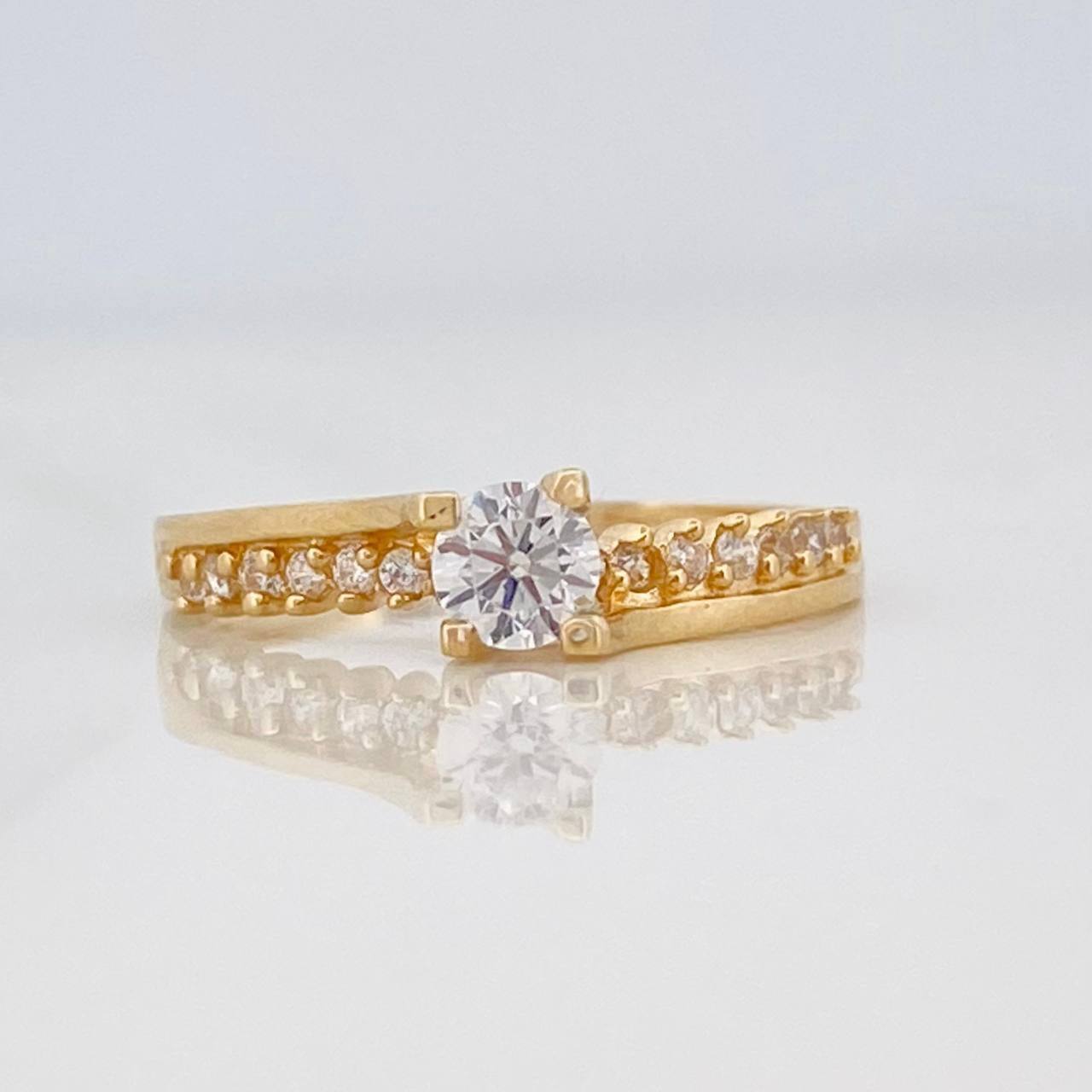 Anillo Solitario Churumbela 1.65g / T6 Oro Amarillo 18K