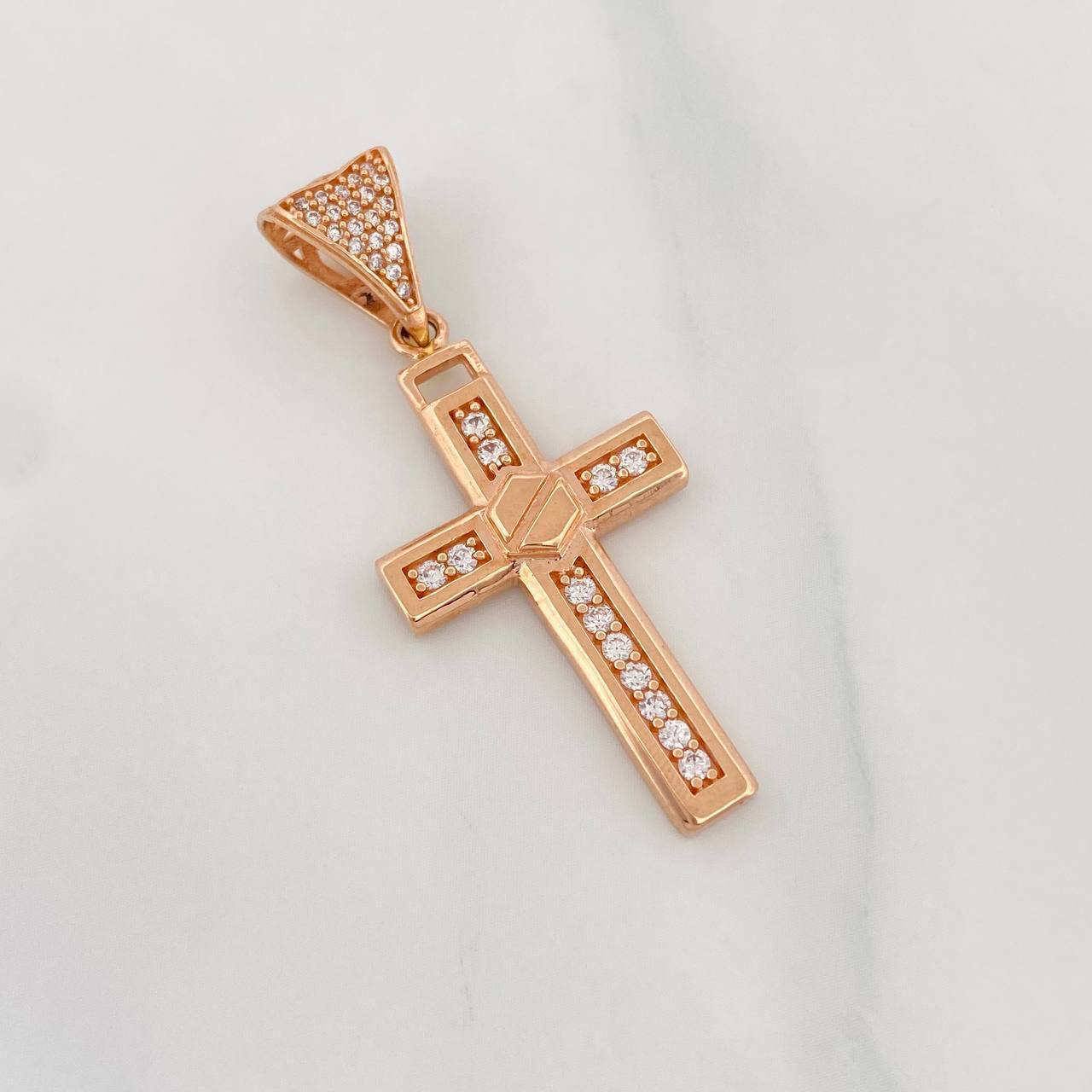 Dije Cruz 4.35g / 1 1/2 in Oro Rosa 18K