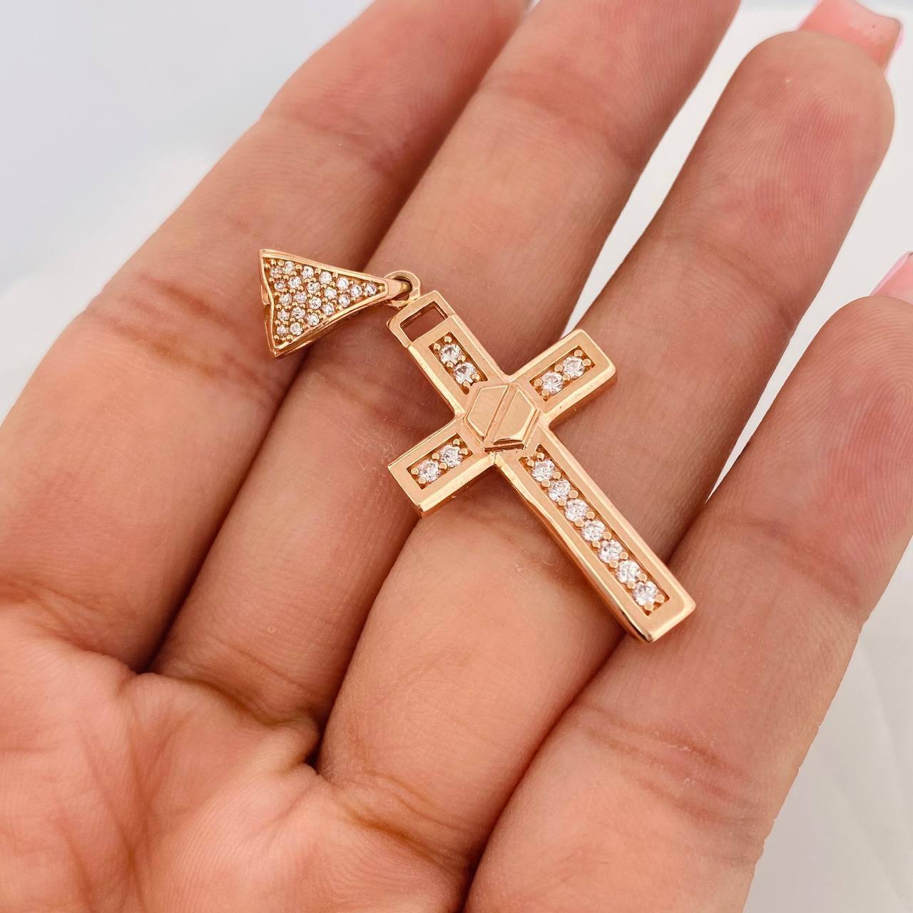 Dije Cruz 4.35g / 1 1/2 in Oro Rosa 18K