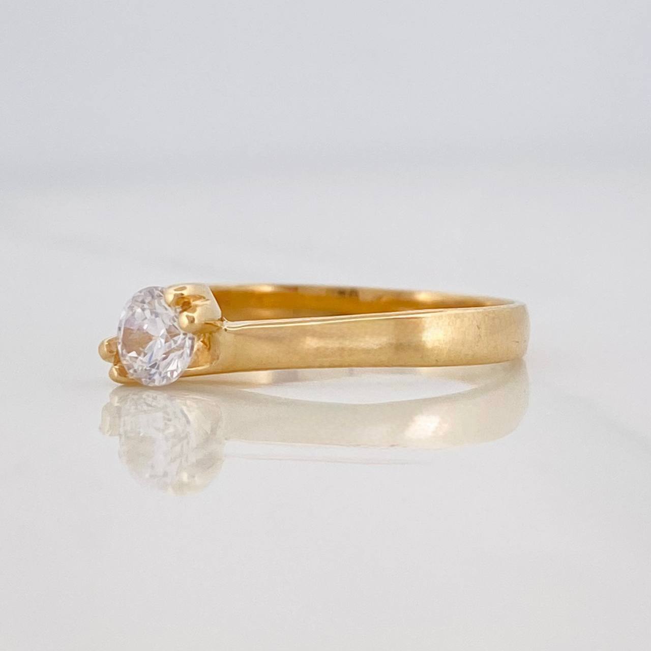 Anillo Solitario 2.25g / T6 1/4 Oro Amarillo 18K