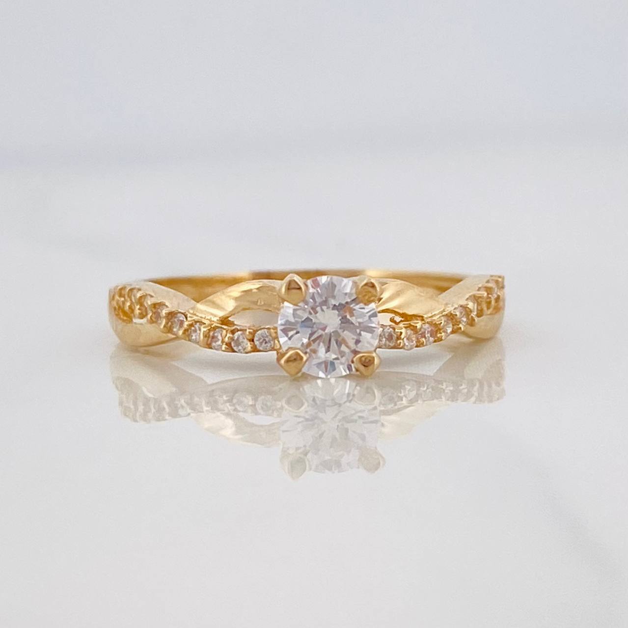 Anillo Solitario 2.05g / T6 1/2 Oro Amarillo 18K