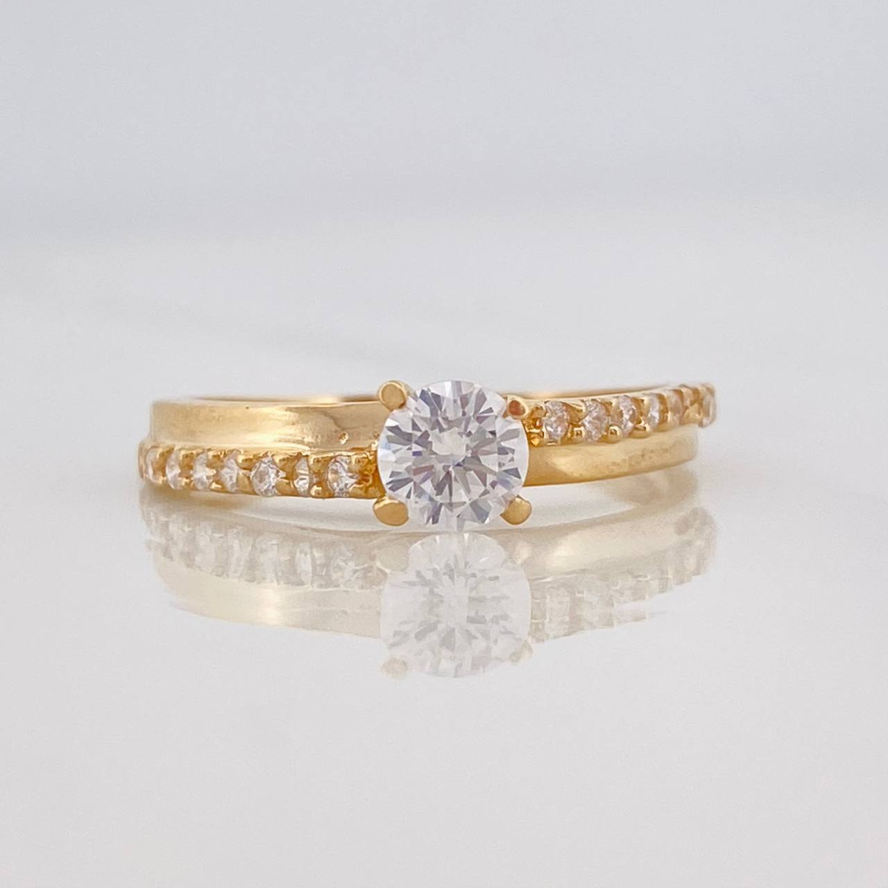 Anillo Solitario 1.7g / T6 Oro Amarillo 18K