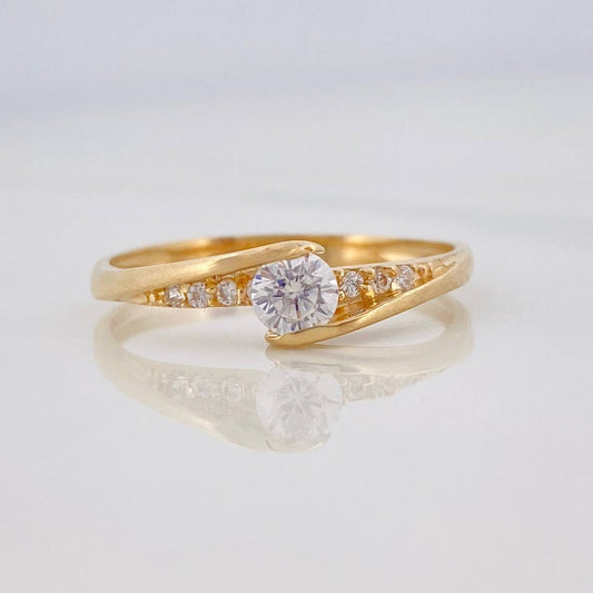Anillo Solitario 1.9g / T7 1/2 Oro Amarillo 18K