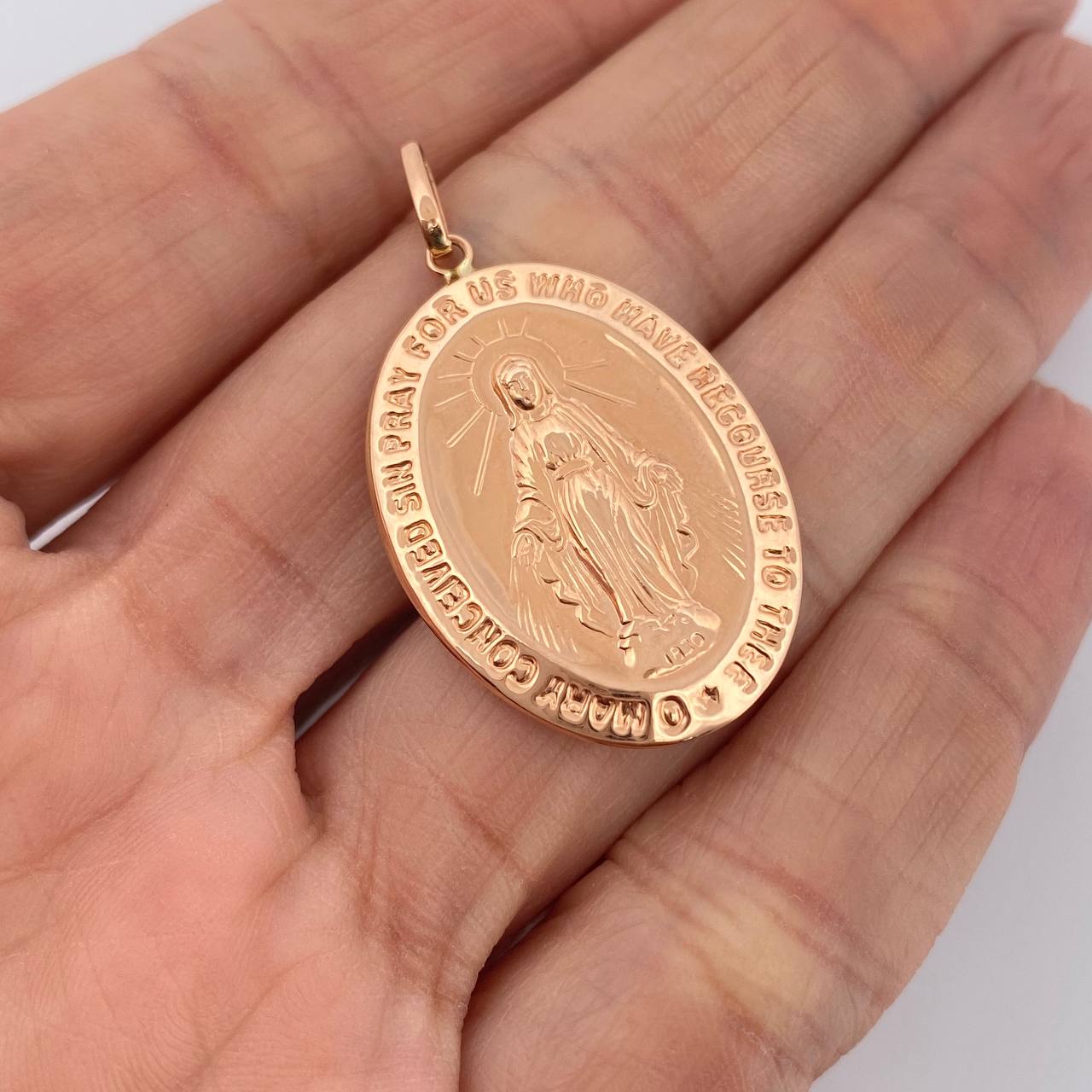 Dije Virgen Milagrosa 2.7gr / 1 1/2 in / Oro Rosa 18K $