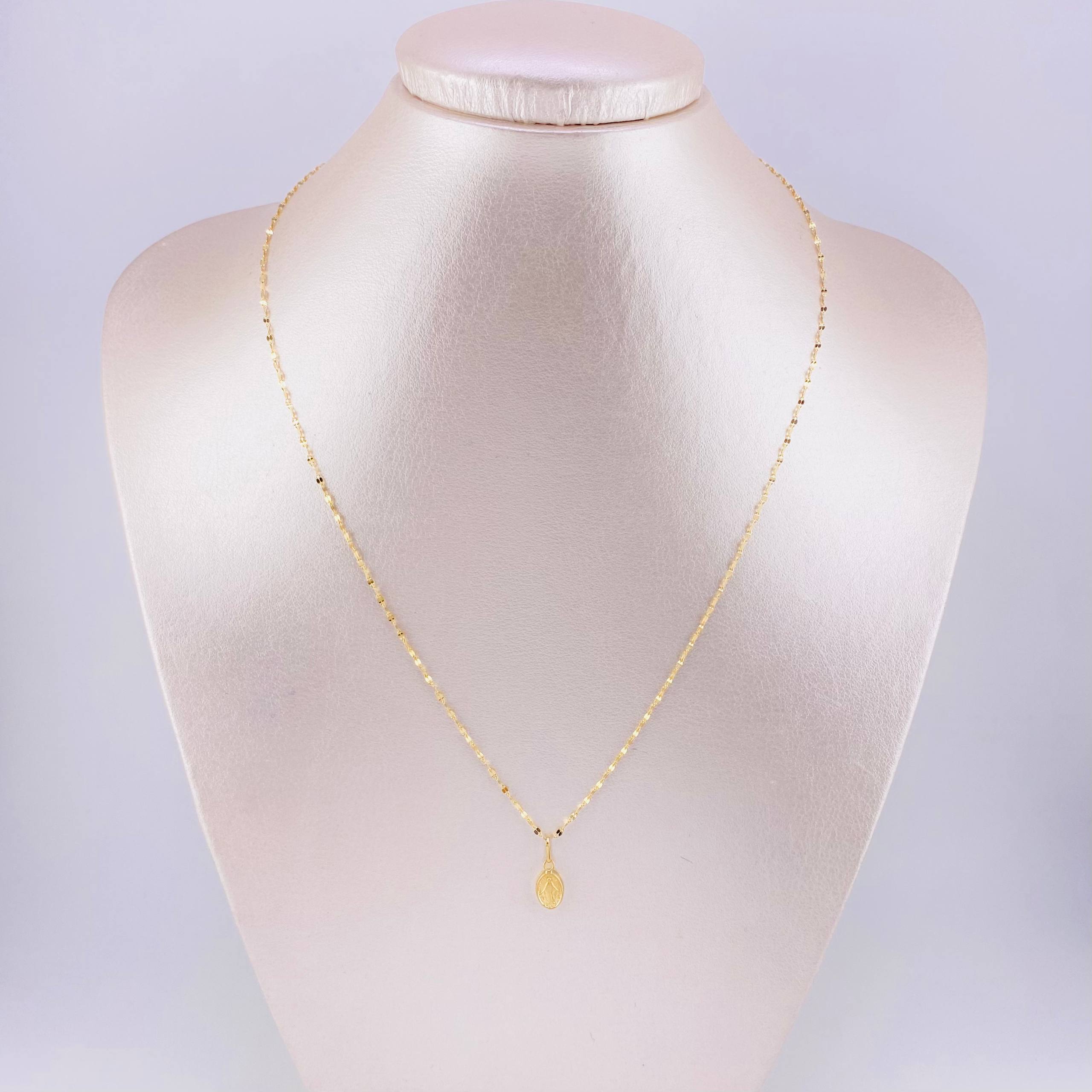 Set Cadena Flor Espejo + Dije Virgen Milagrosa / 1.15g / 18 in Oro Amarillo 18K