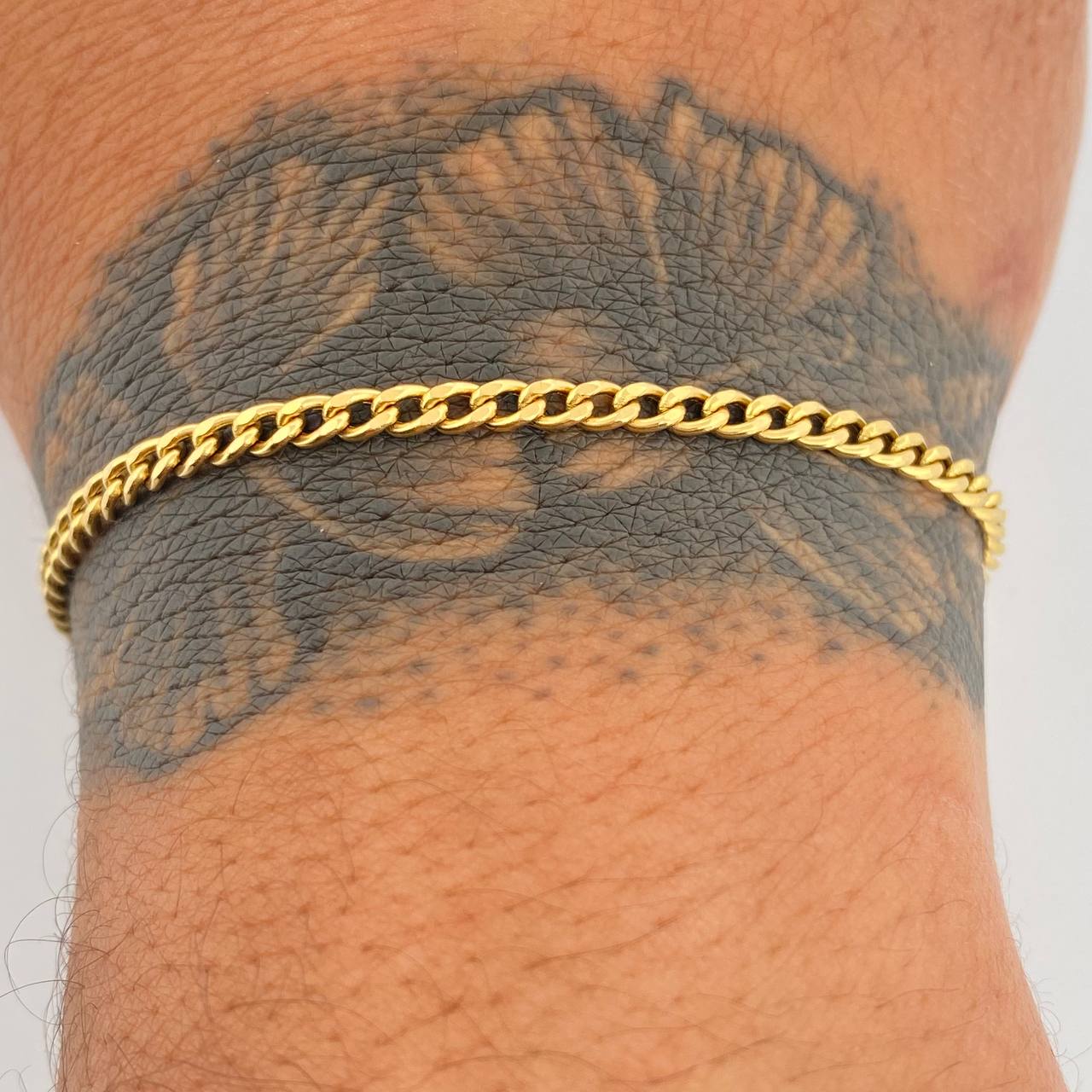 Pulso Cubano 2.65gr / 7 3/4 in / 2.7mm Oro Amarillo +1 18K $