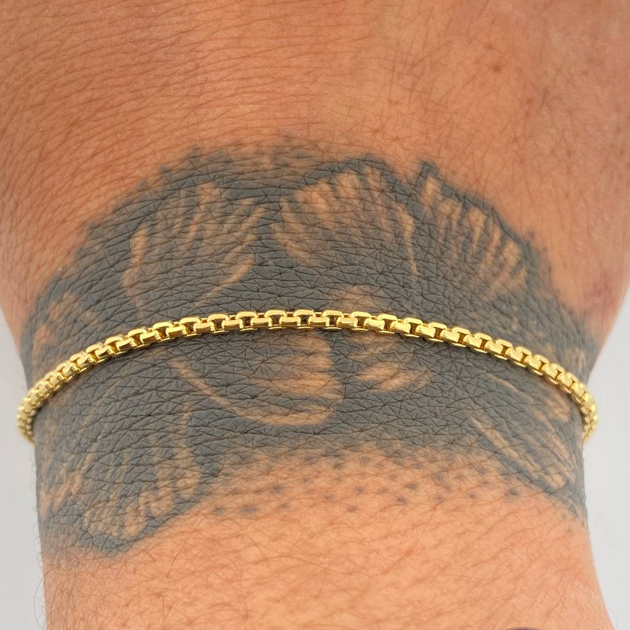 Pulso Veneciano 2.6gr / 7 3/4 in / 1.5mm Oro Amarillo +3 18K $