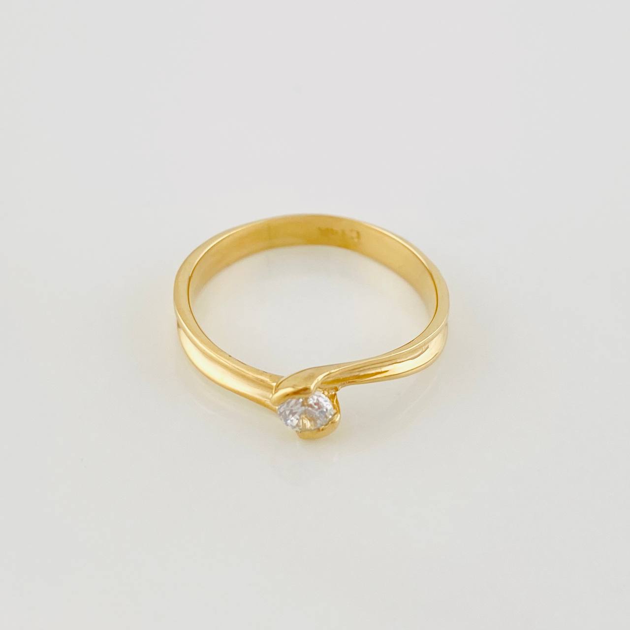 Curved Solitaire Ring 2.1g / T6 Yellow Gold 18K