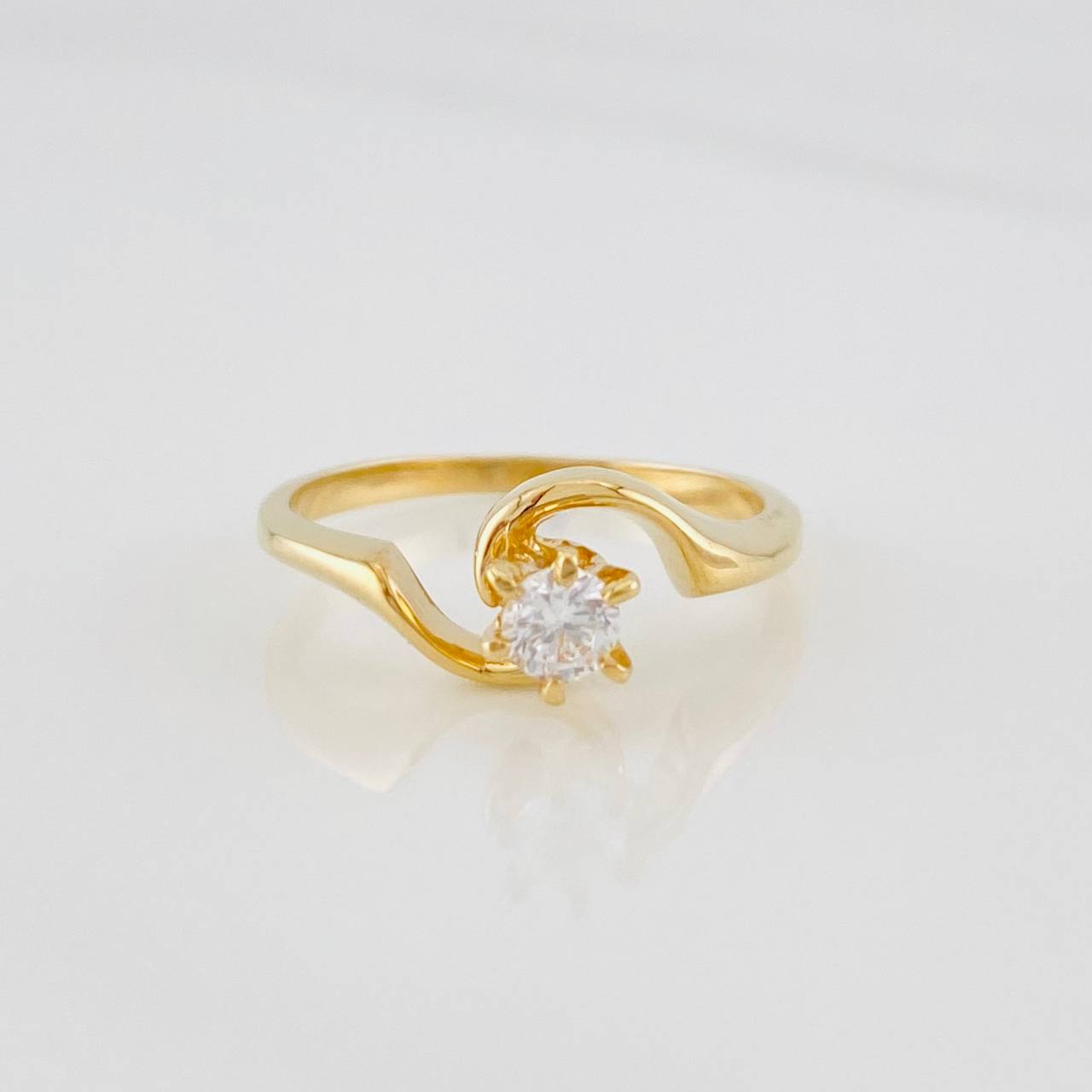 Wave Ring 2.35g / T5 1/4 Yellow Gold 18K