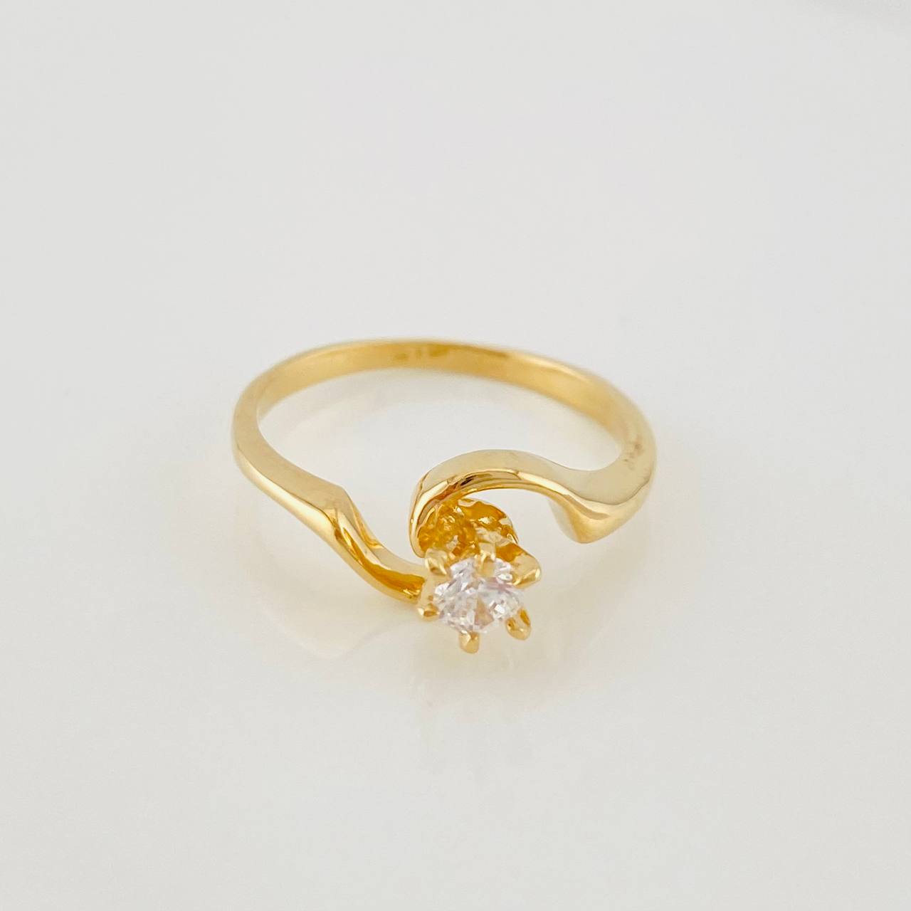 Wave Ring 2.35g / T5 1/4 Yellow Gold 18K