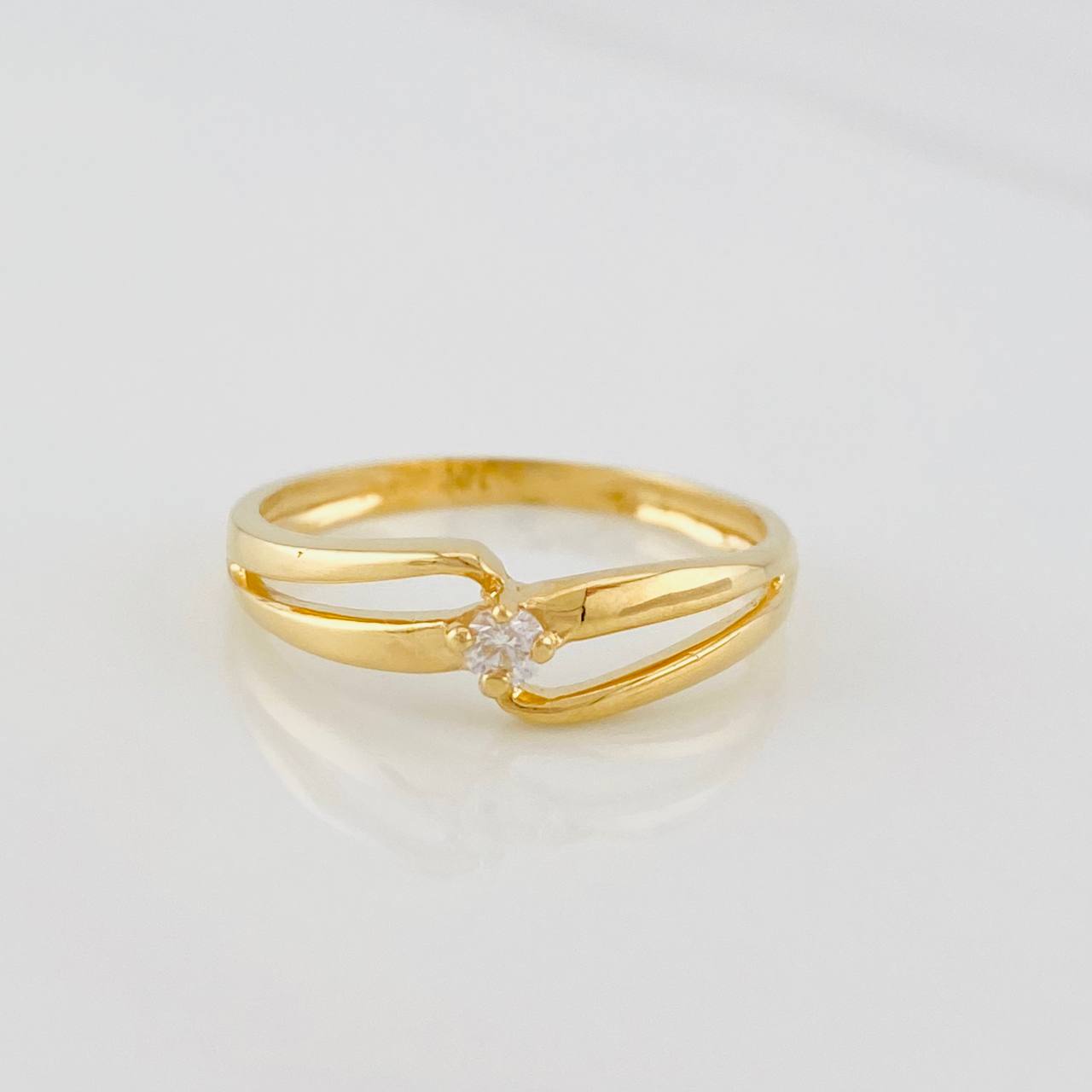 Curved Lines Ring 1.65g / T6 Yellow Gold 18K
