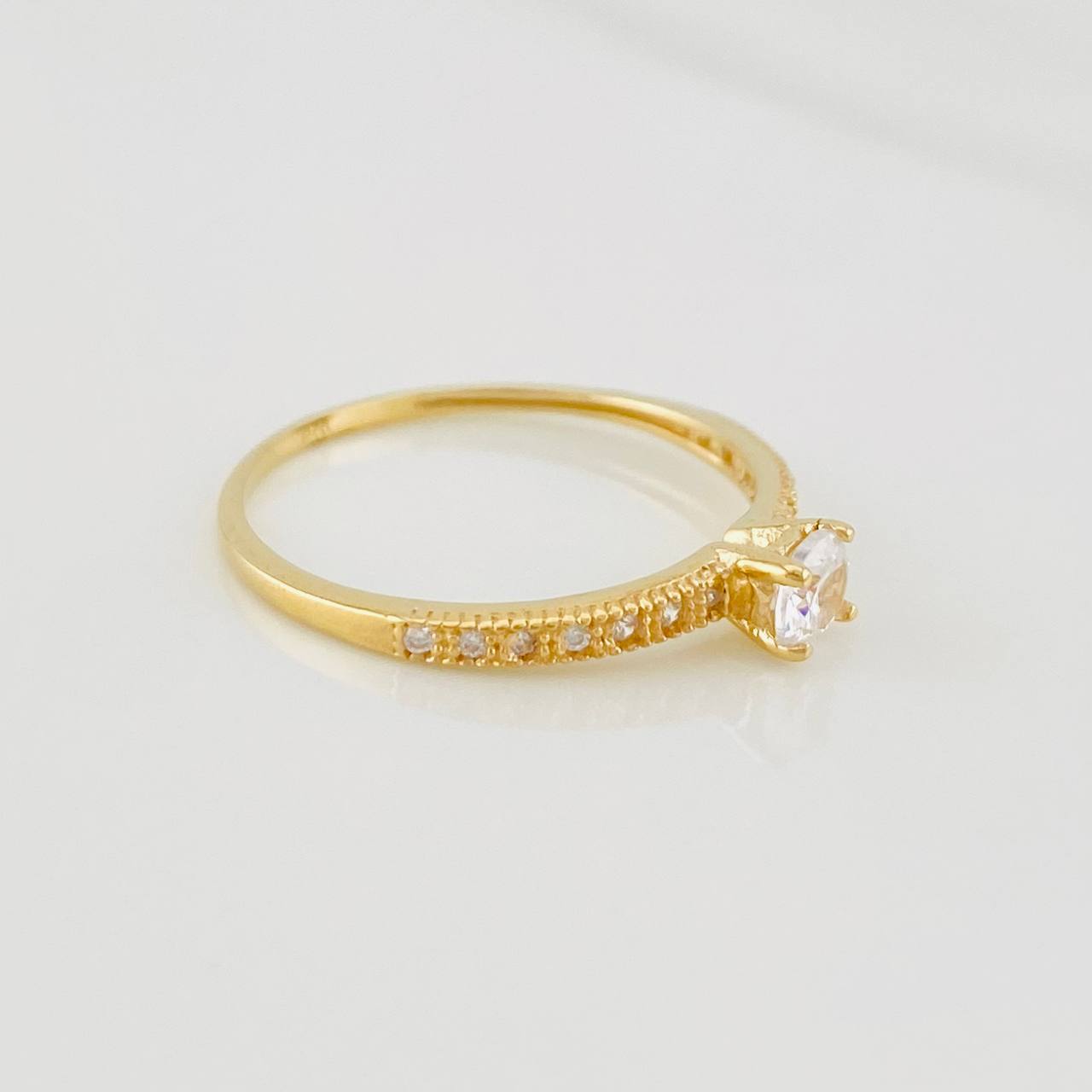 Churumbela Solitaire Ring 1.35g / T6 3/4 Yellow Gold 18K