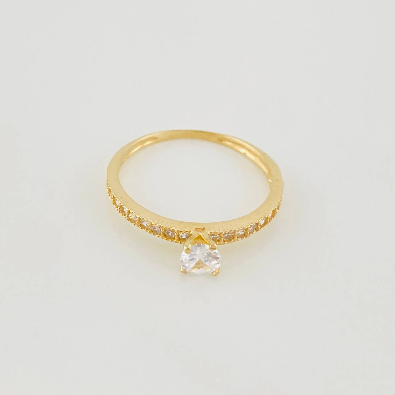 Churumbela Solitaire Ring 1.4g / T6 Yellow Gold 18K