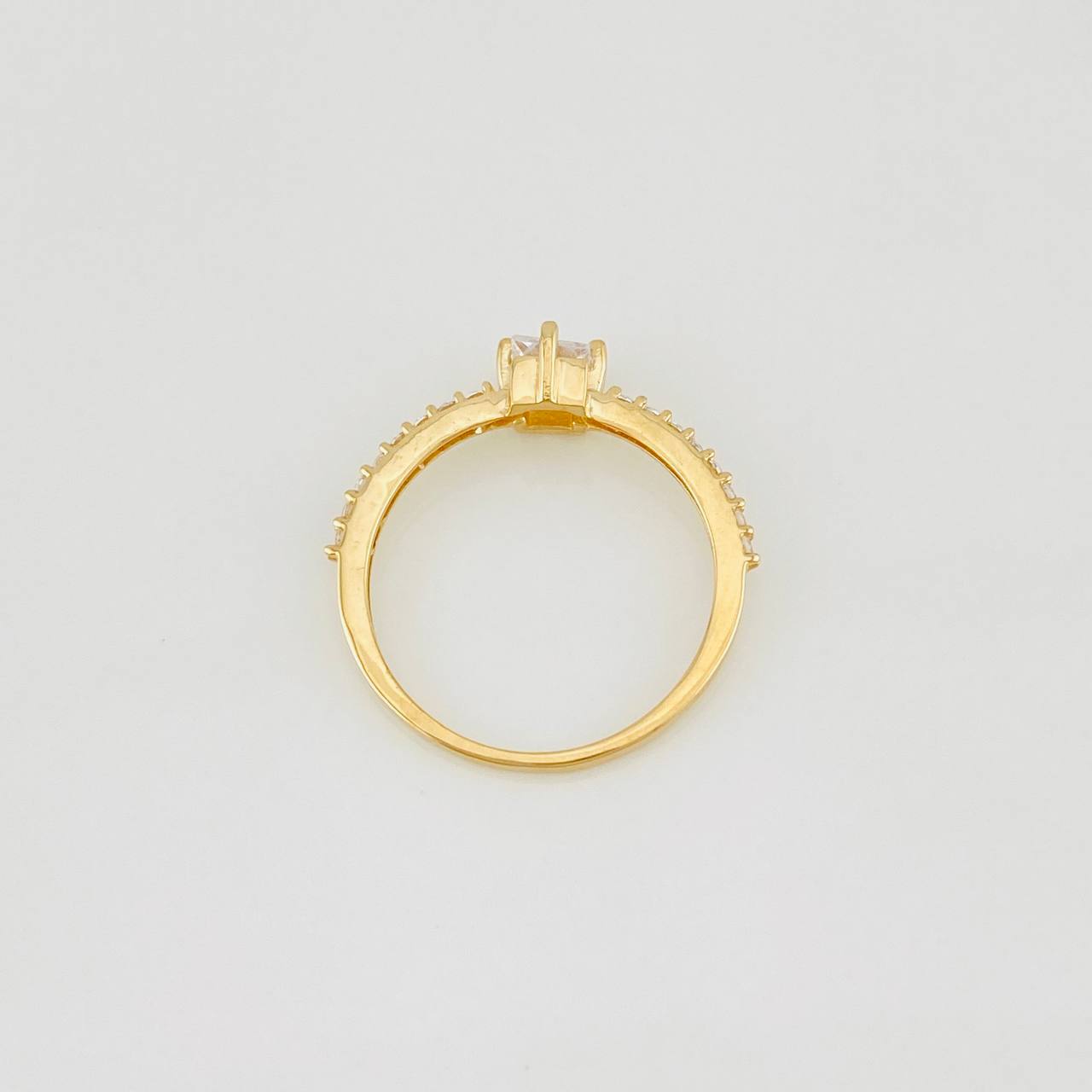 Square Solitaire Ring 1.8g / T6 1/4 Yellow Gold 18K