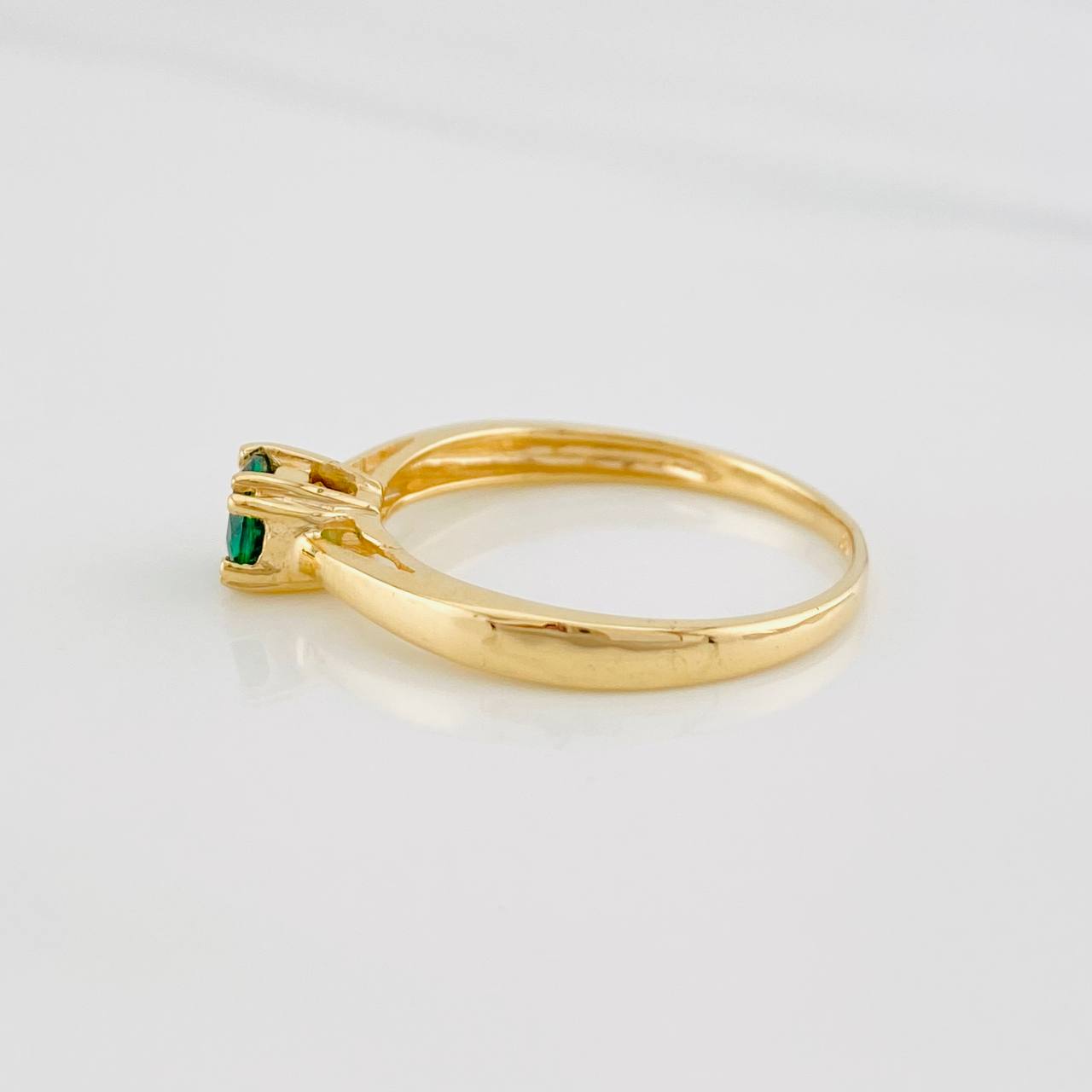 Solitaire Ring 2.15g / T7 1/4 Yellow Gold 18K
