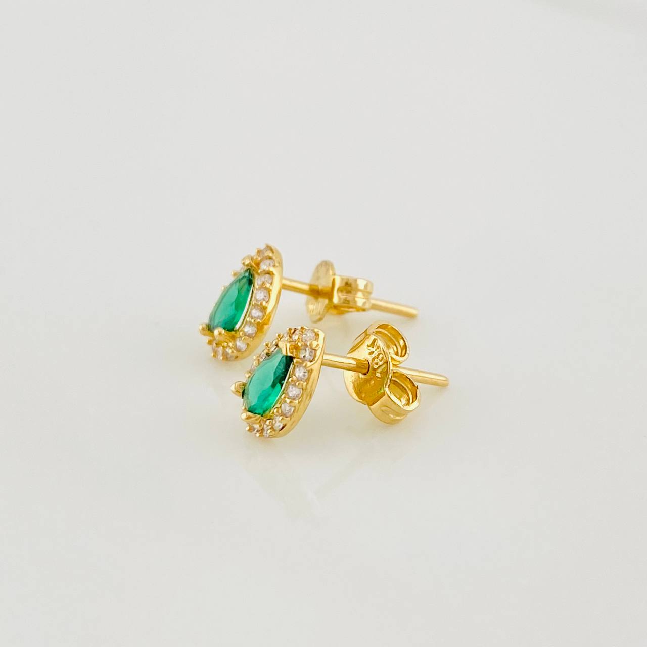 Topos Halo Gota 1.15g / in / 5.7mm Oro Amarillo 18K