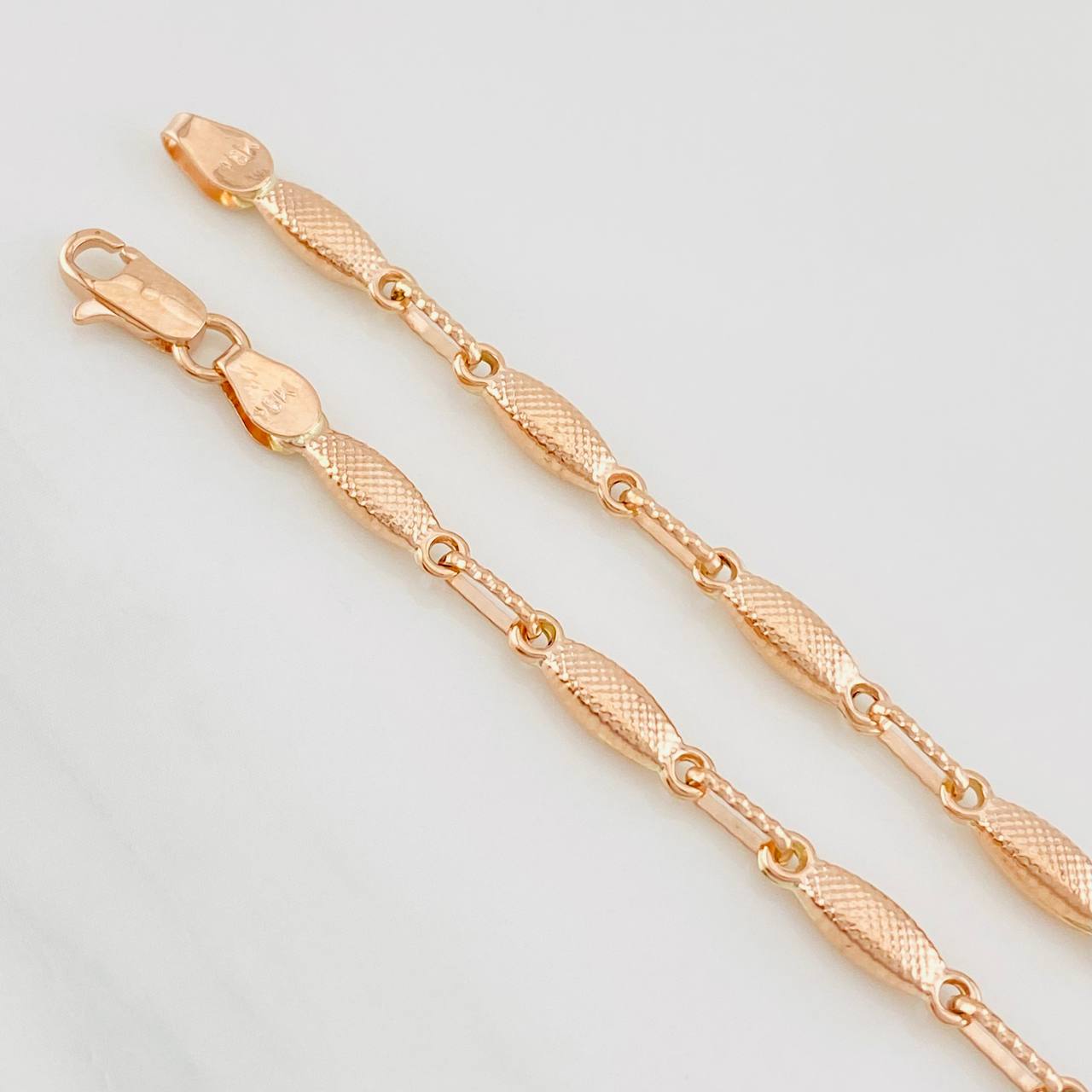 Pulso Rustico Eslabon 3.8g / 7 3/4 in / 3.25mm Oro Rosa 18K