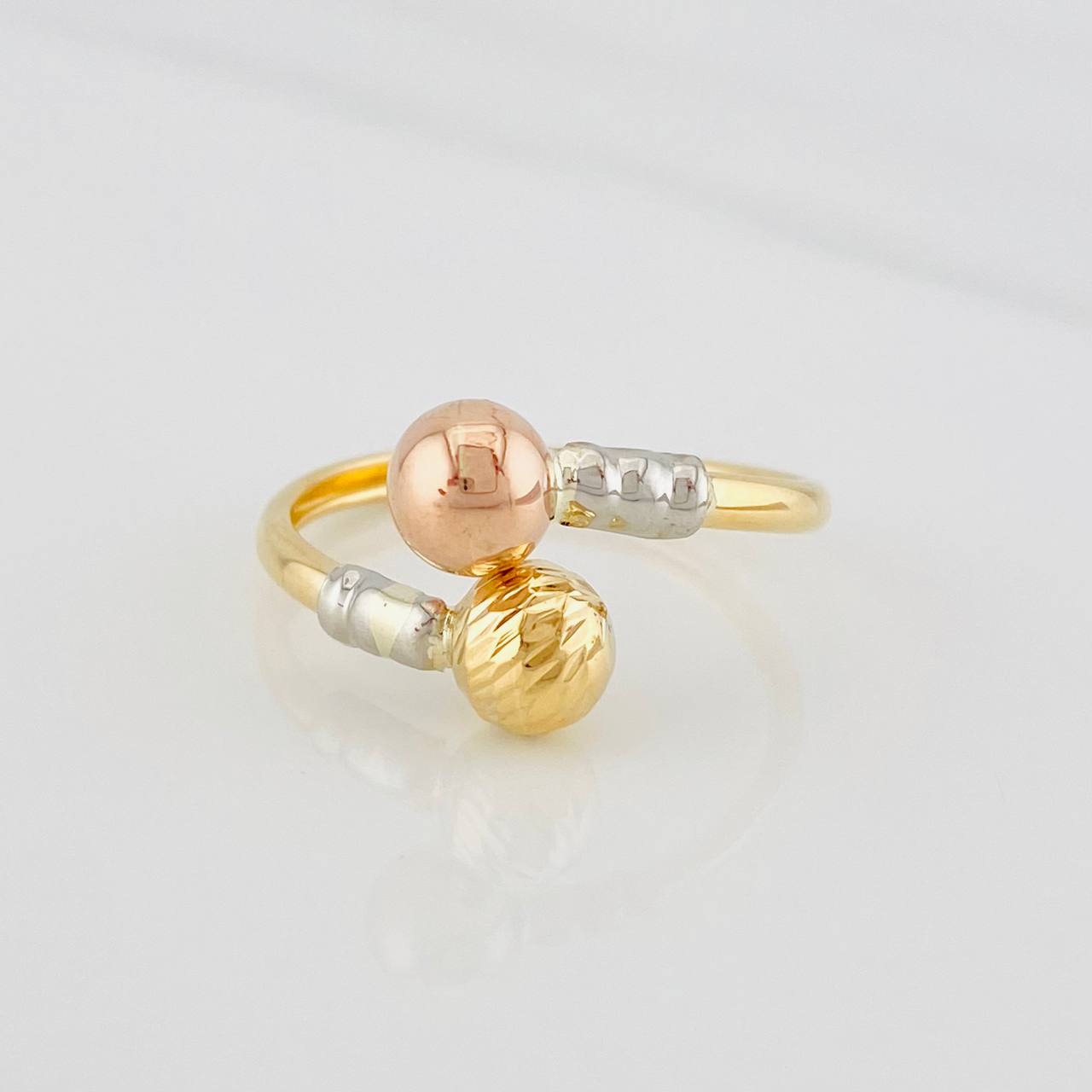 You and Me Ring 1.45g / T8 1/4 Three Golds 18K