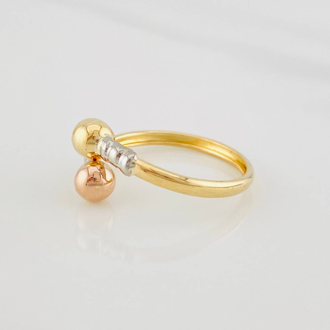 You and Me Ring 1.25g / T8 Three Golds 18K