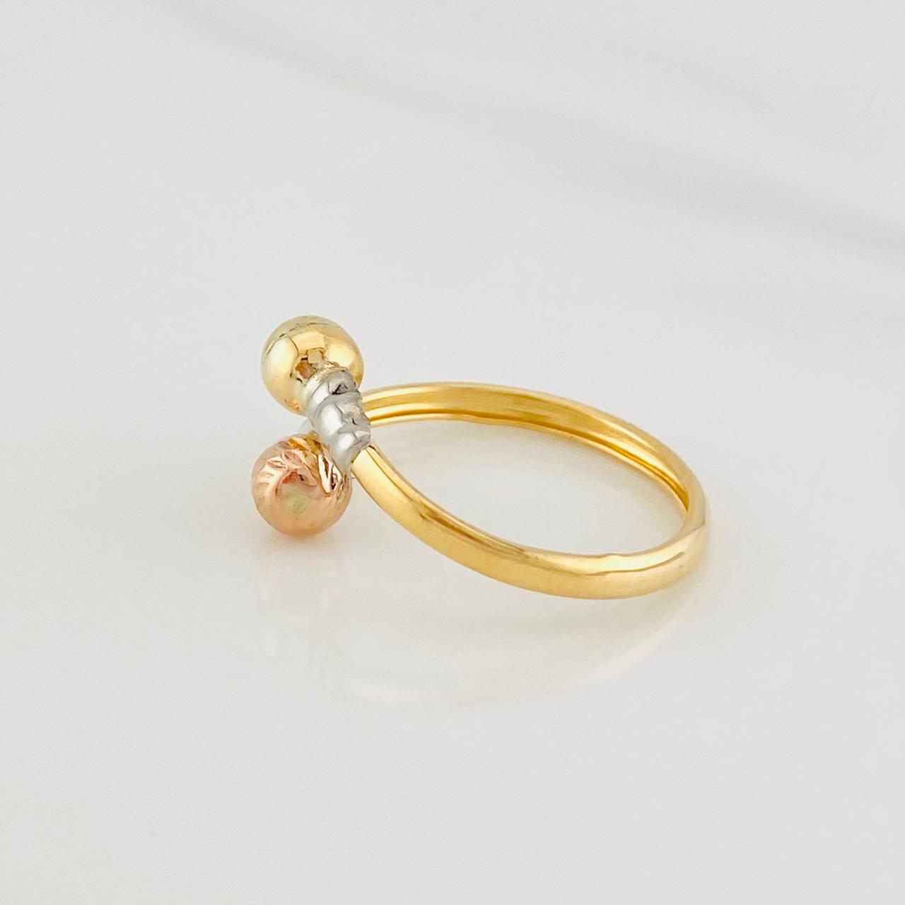 You and Me Ring 1.35g / T9 1/2 Three Golds 18K