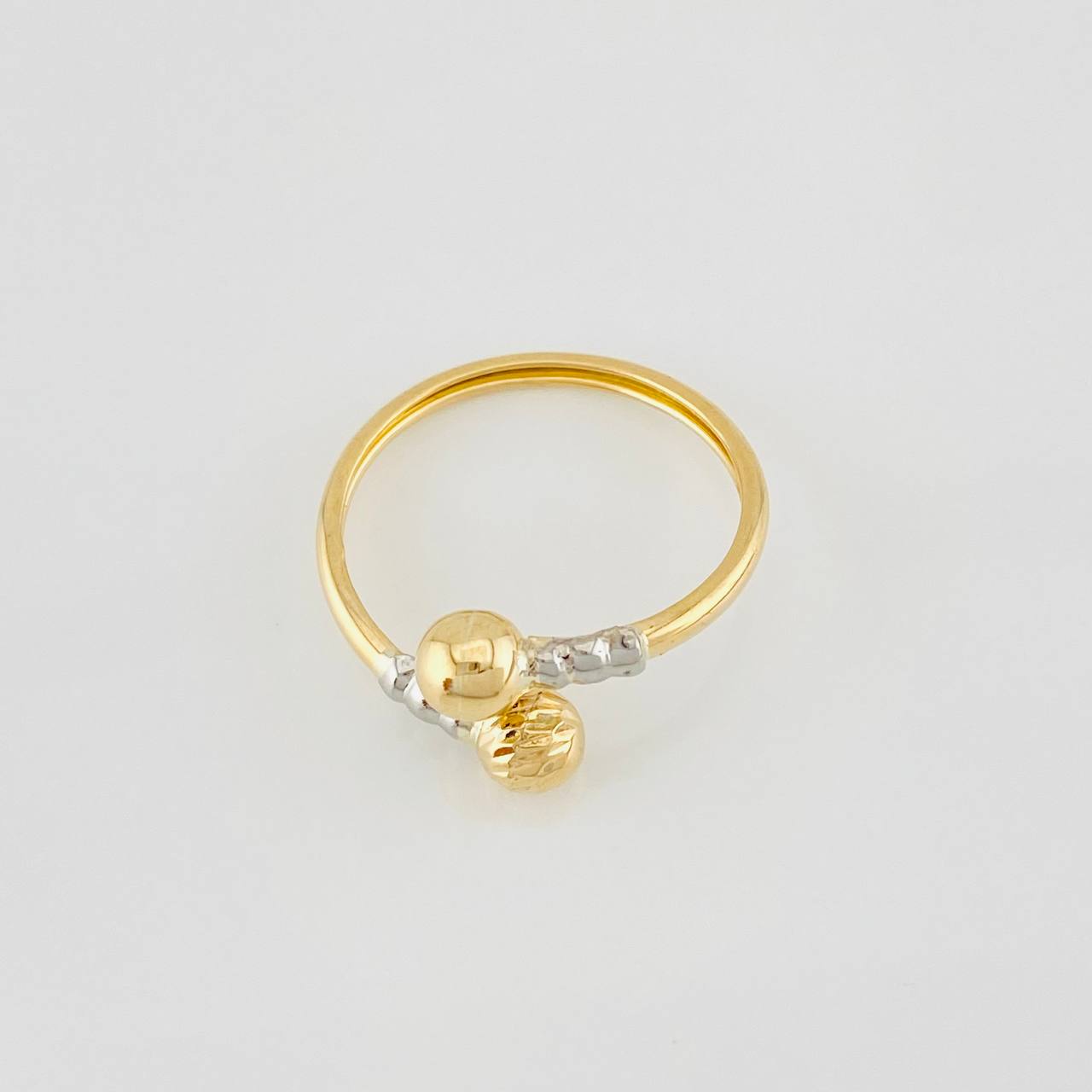 You and Me Ring 1.35g / T8 1/2 Two Golds Yellow White 18K