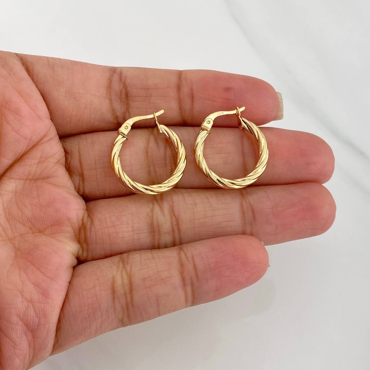 Candongas Mary 1.7g / 3/4 in Oro Amarillo 18K