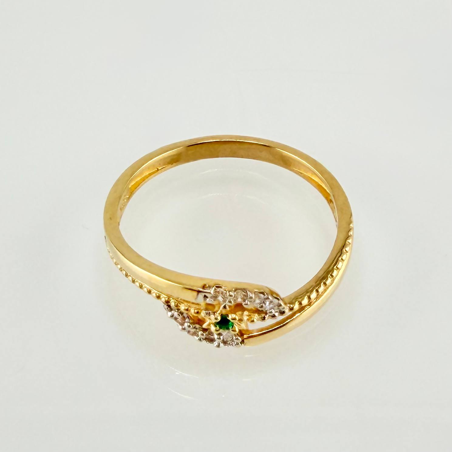 Anillo Lineas Flor 2.2gr / T7 3/4 / Oro Amarillo 18K