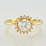Anillo Solitario Flor Tupida 2.6gr / T7 1/4 / Oro Amarillo 18K