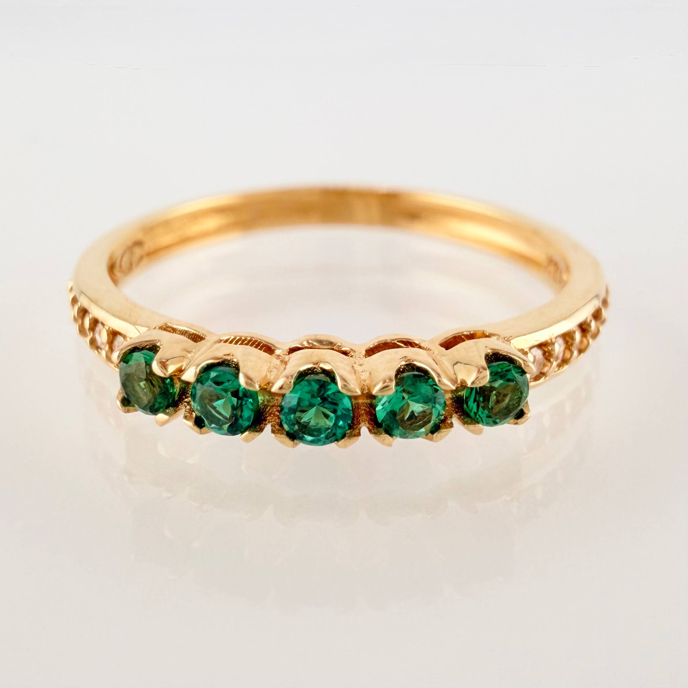 Anillo Solitario Cinco Piedras 1.8gr / T6 1/2 / Oro Amarillo 18K