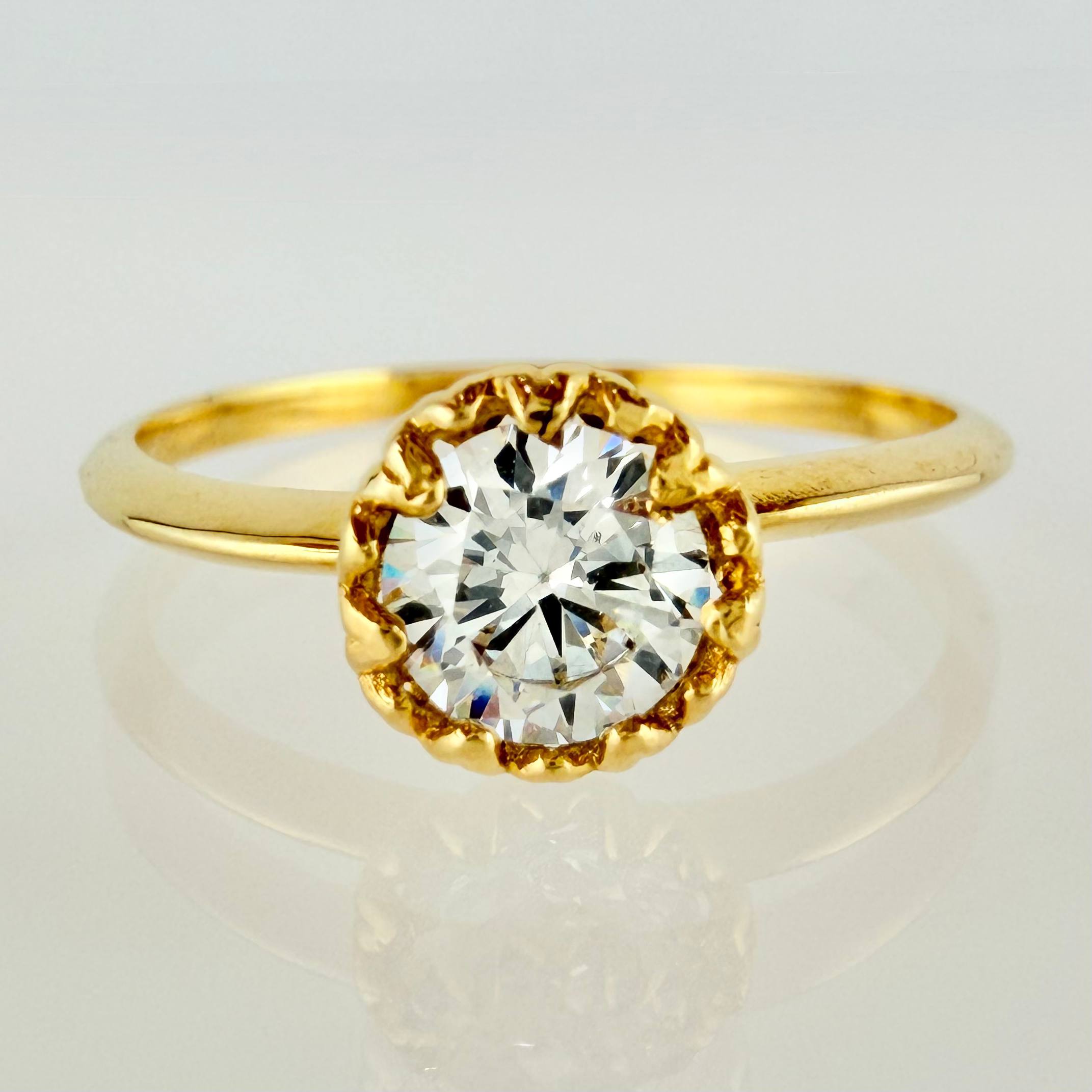 Anillo Solitario Halo 1.5gr / T6 1/4 / Oro Amarillo 18K