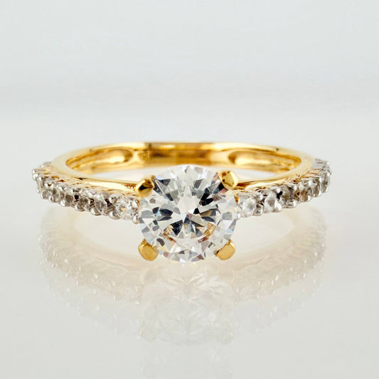 Anillo Solitario 2.6gr / T7 / Oro Amarillo 18K
