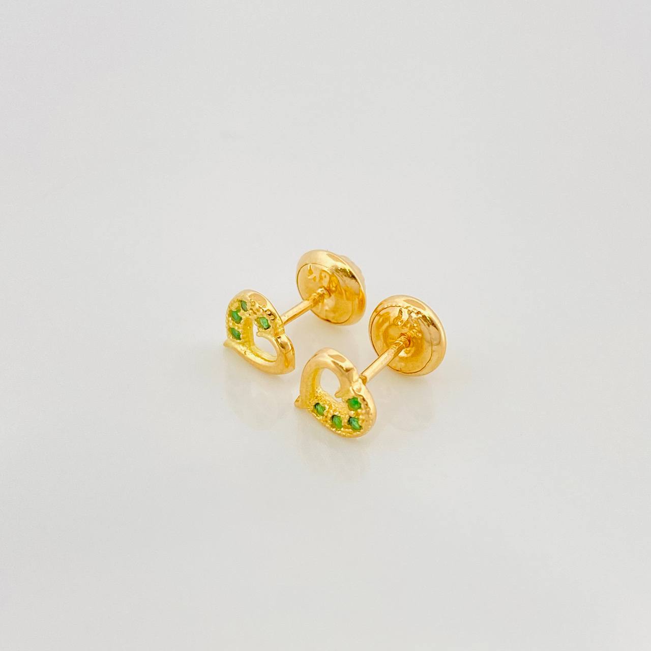 Topos Silueta Corazón 0.8 g / in / 5.9 mm Oro Amarillo 18K