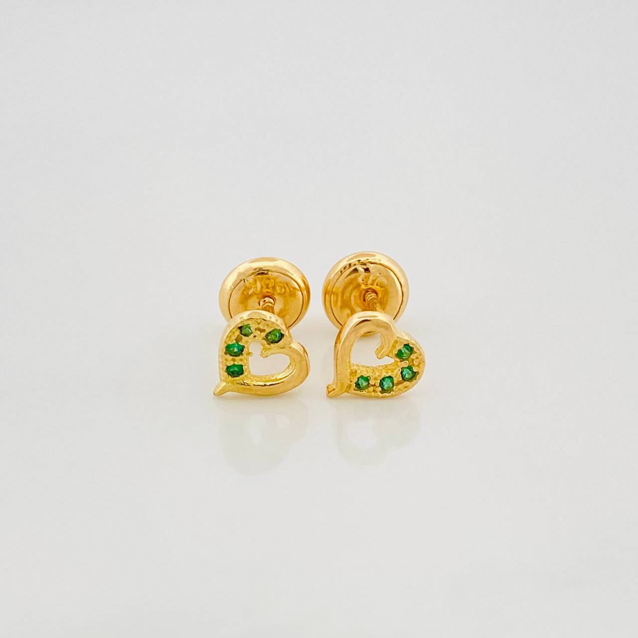 Topos Silueta Corazón 0.8 g / in / 5.9 mm Oro Amarillo 18K