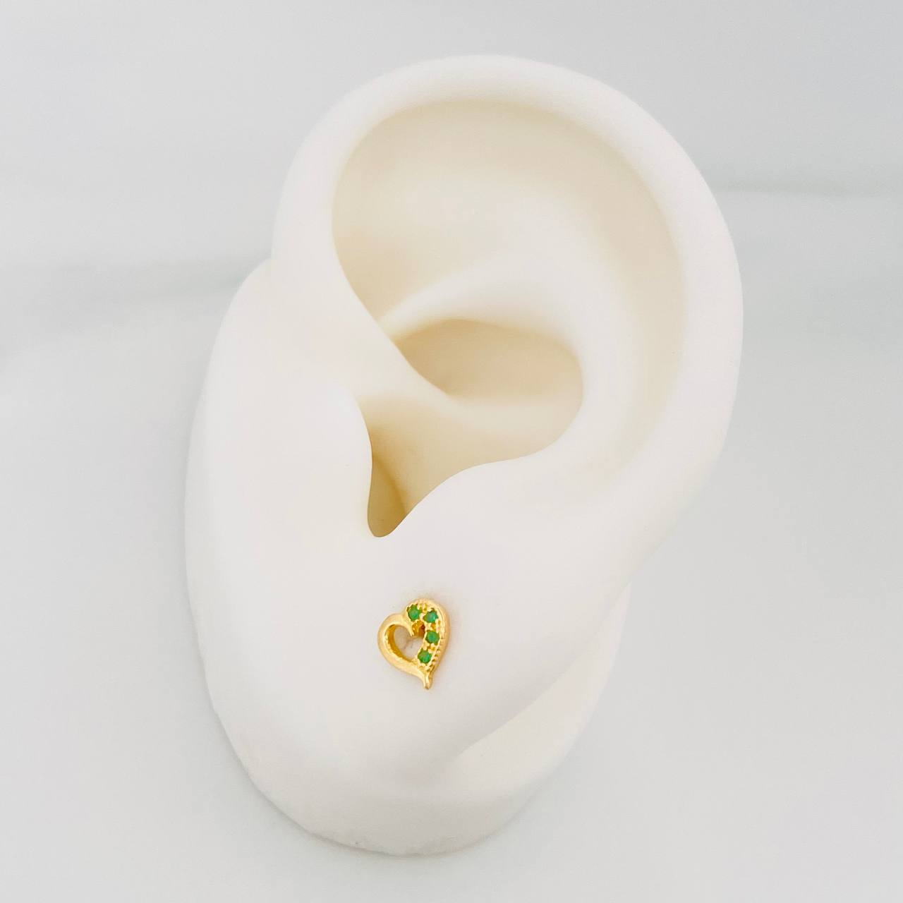 Topos Silueta Corazón 0.8 g / in / 5.9 mm Oro Amarillo 18K
