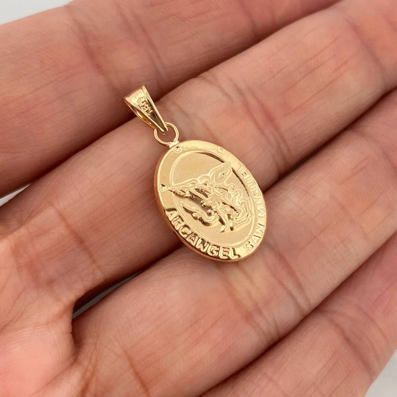 Dije San Miguel Arcangel 1.15g / 1 in Oro Amarillo 18K