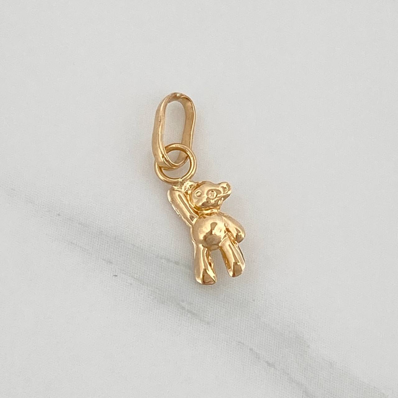 Bear with Raised Hand Pendant 0.2gr / 1/2 in / 18K Yellow Gold %